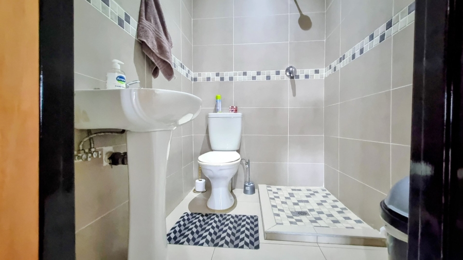 7 Bedroom Property for Sale in Deneysville Free State
